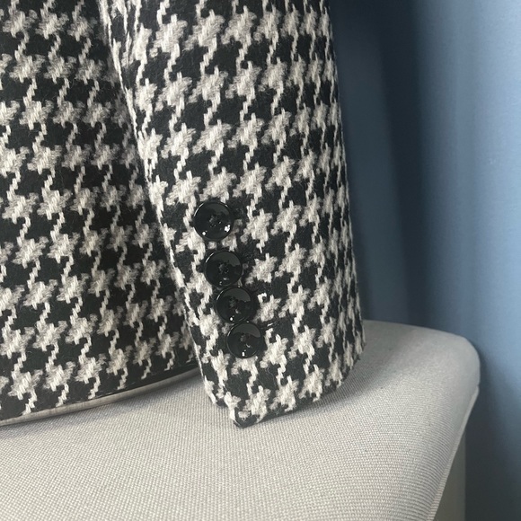 Express One-Button Houndstooth Blazer - Picture 4 of 9